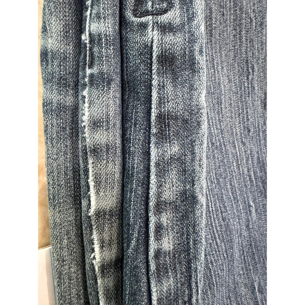 Chicos Platinum Blue Medium Wash Ankle Crop Zipper Hem Jeans Size 3 / 16 3 - Picture 8 of 8